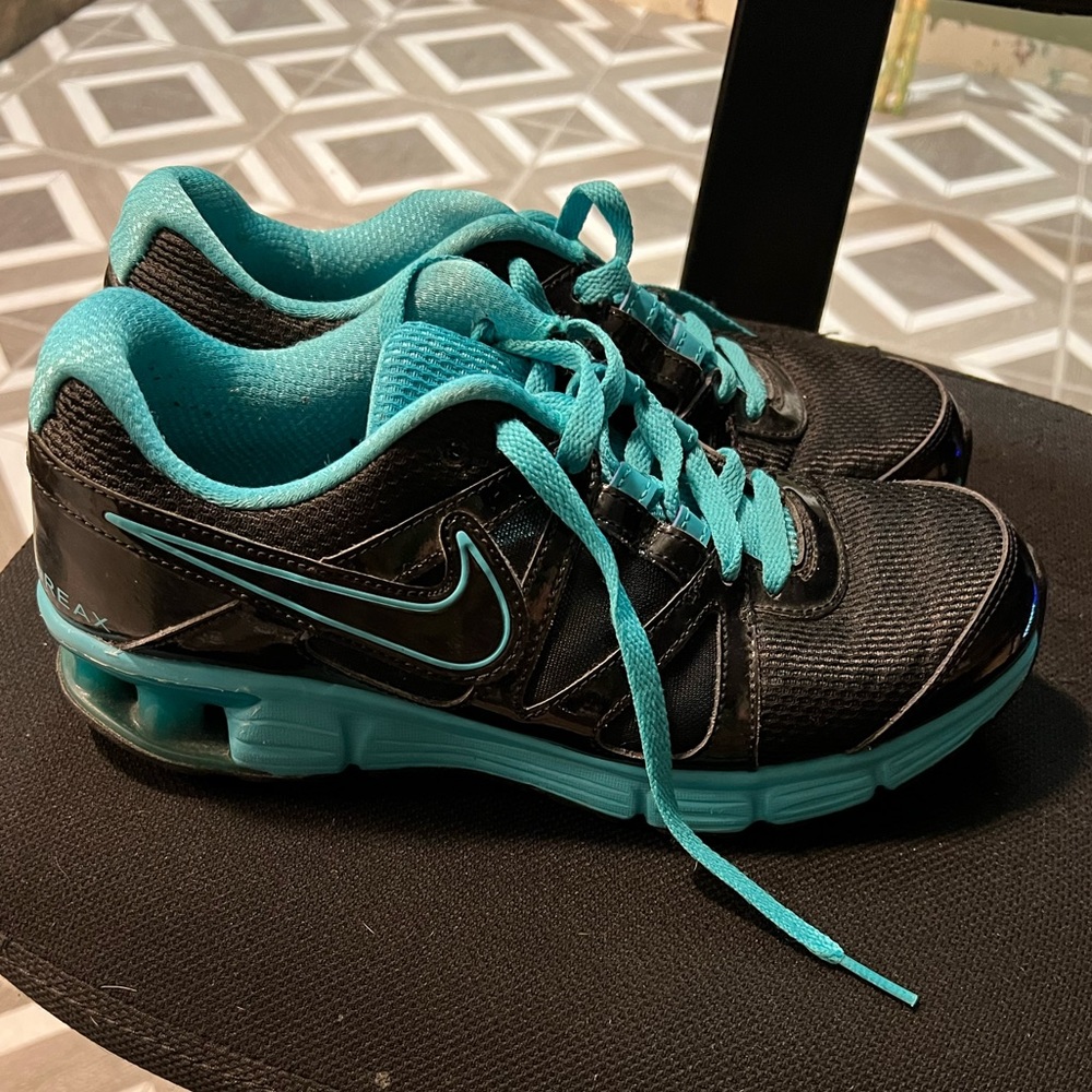 Nike Reax women’s size 10